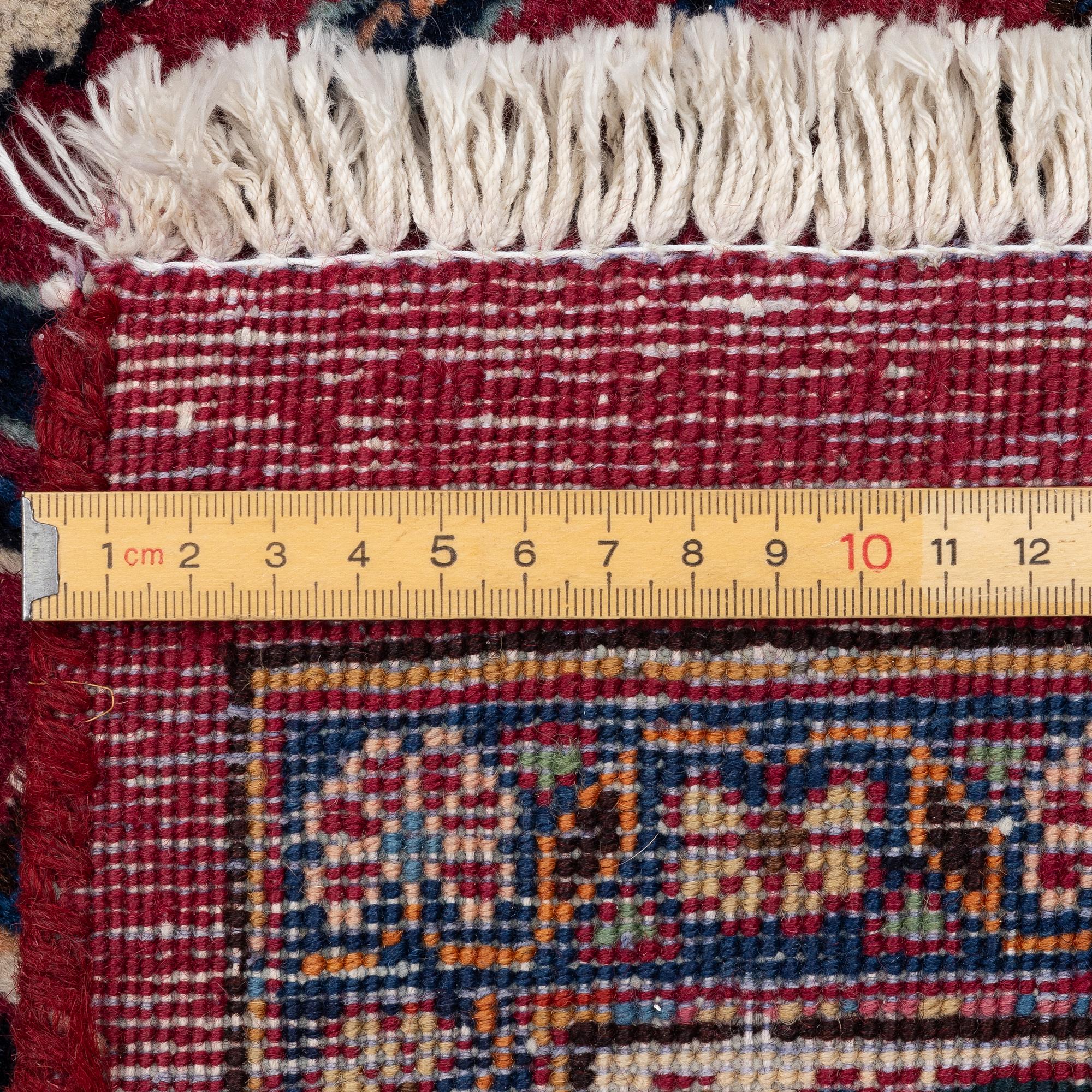 Rug, Meshed, 383 x 294 cm.