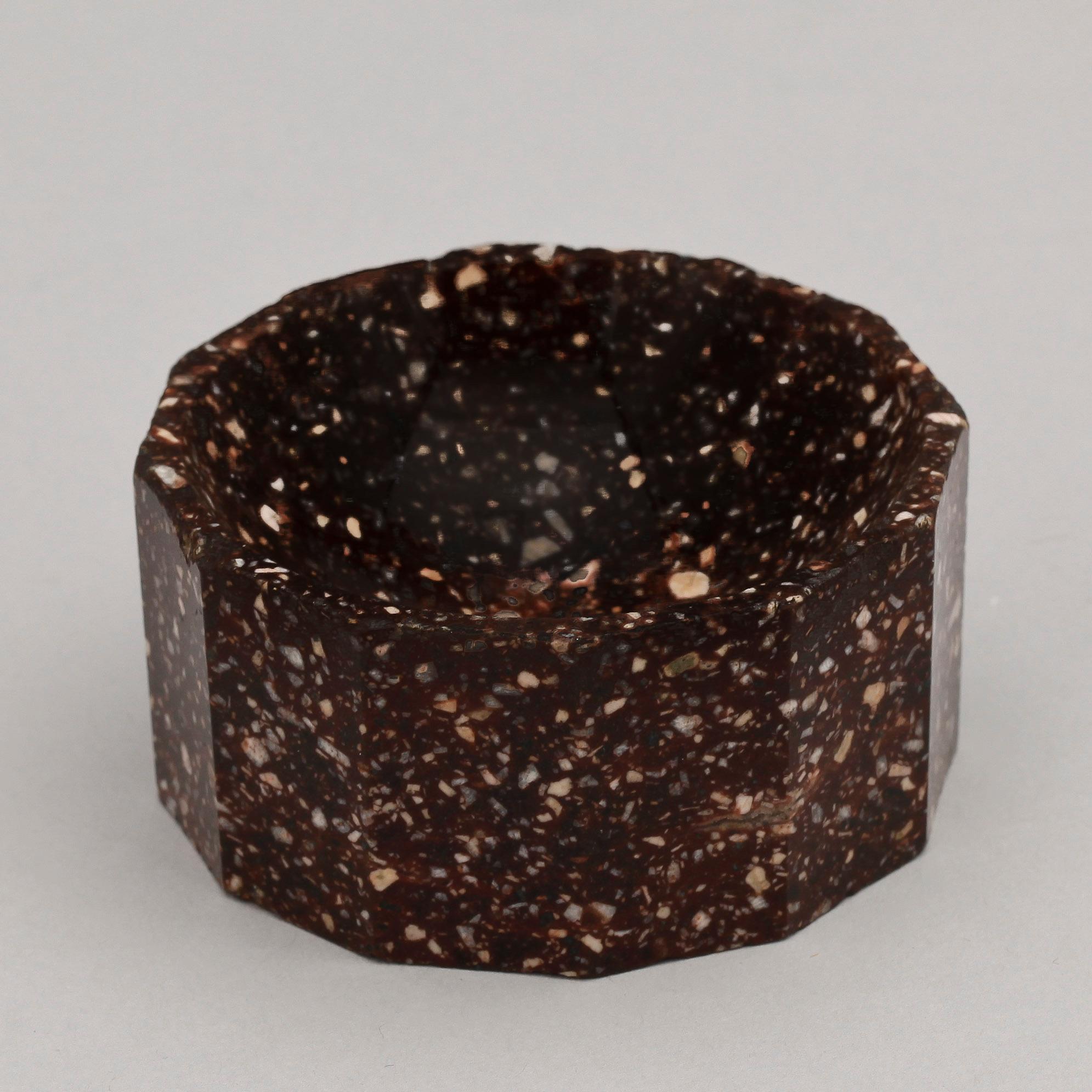 SALTKAR, porfyr, empire, 1800-talets första hälft.