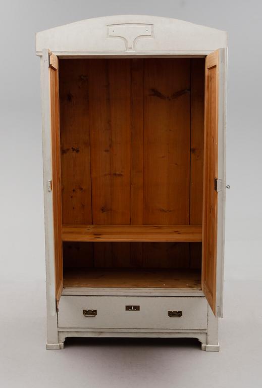 KLÄDSKÅP, tidigt 1900-tal.