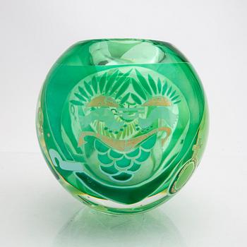 Hanne Dreutler & Arthur Zirnsack signed and dated glass vase 1990.