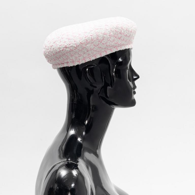 Chanel, a cotton mix bouclé beret, size S.