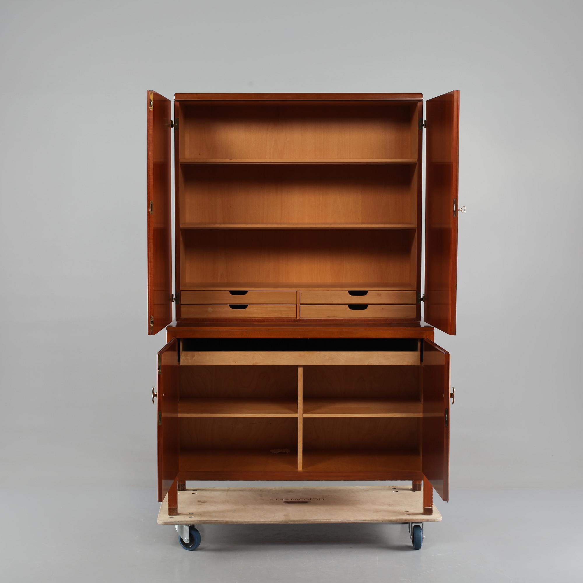 SKÅP, "589-029", David Rosén för Nordiska Kompaniets "FUTURA"-serie, Nyköping, 1950-tal, brickmärkt.