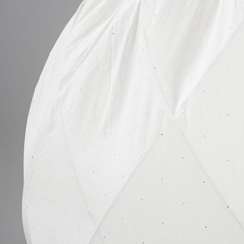 TAKLAMPA, "Pia", Tore Ahlsén, Gärsnäs, 1900-talets andra hälft. Höjd ca 85 cm.