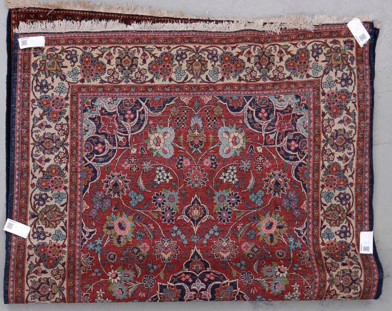 MATTA, orient, ca 210 x 133 cm.