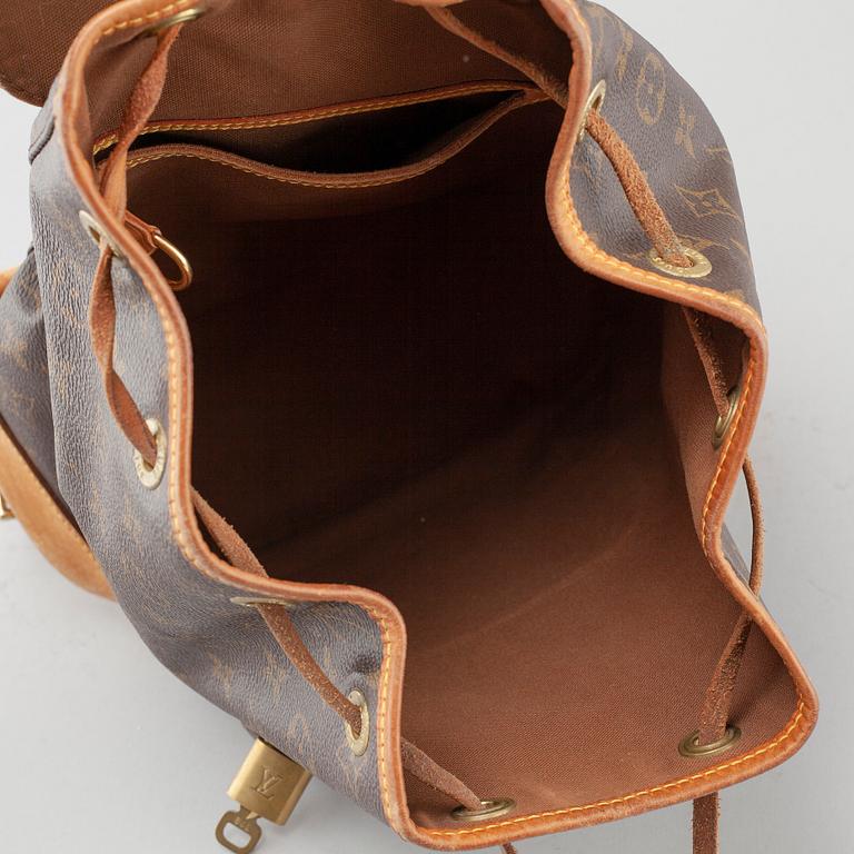 LOUIS VUITTON,.