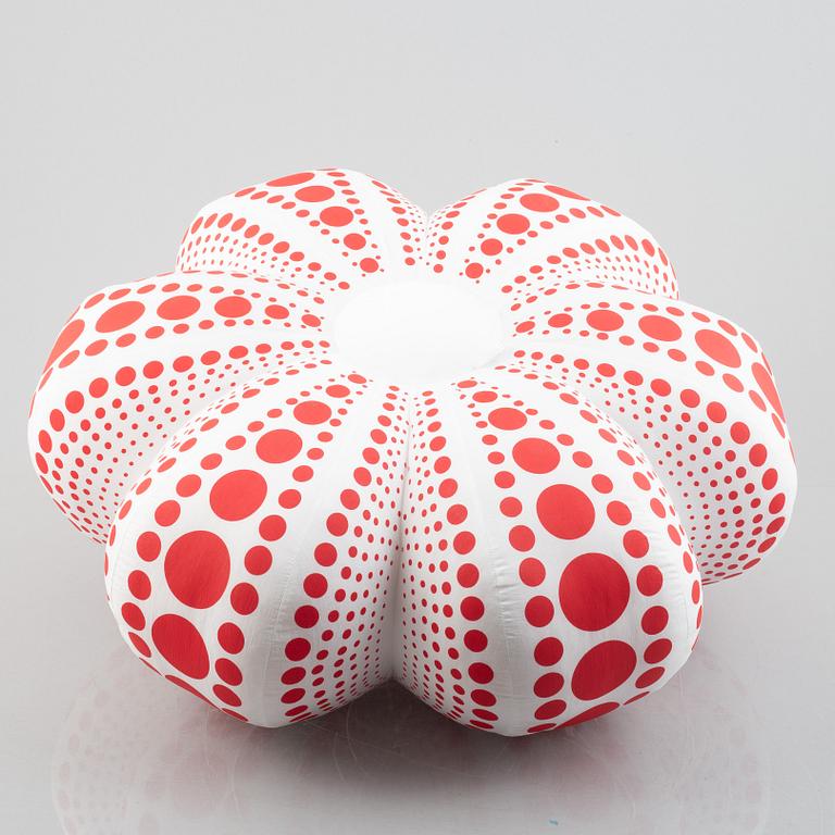 Yayoi Kusama, efter, objekt/multipel, “Soft Sculpture Pumpkin” (large).