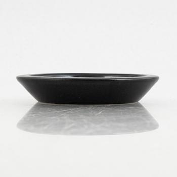 Lisa Larson, vaser, 4 st och fat, 2 st, stengods, ur serien "Varieté", Gustavsberg.