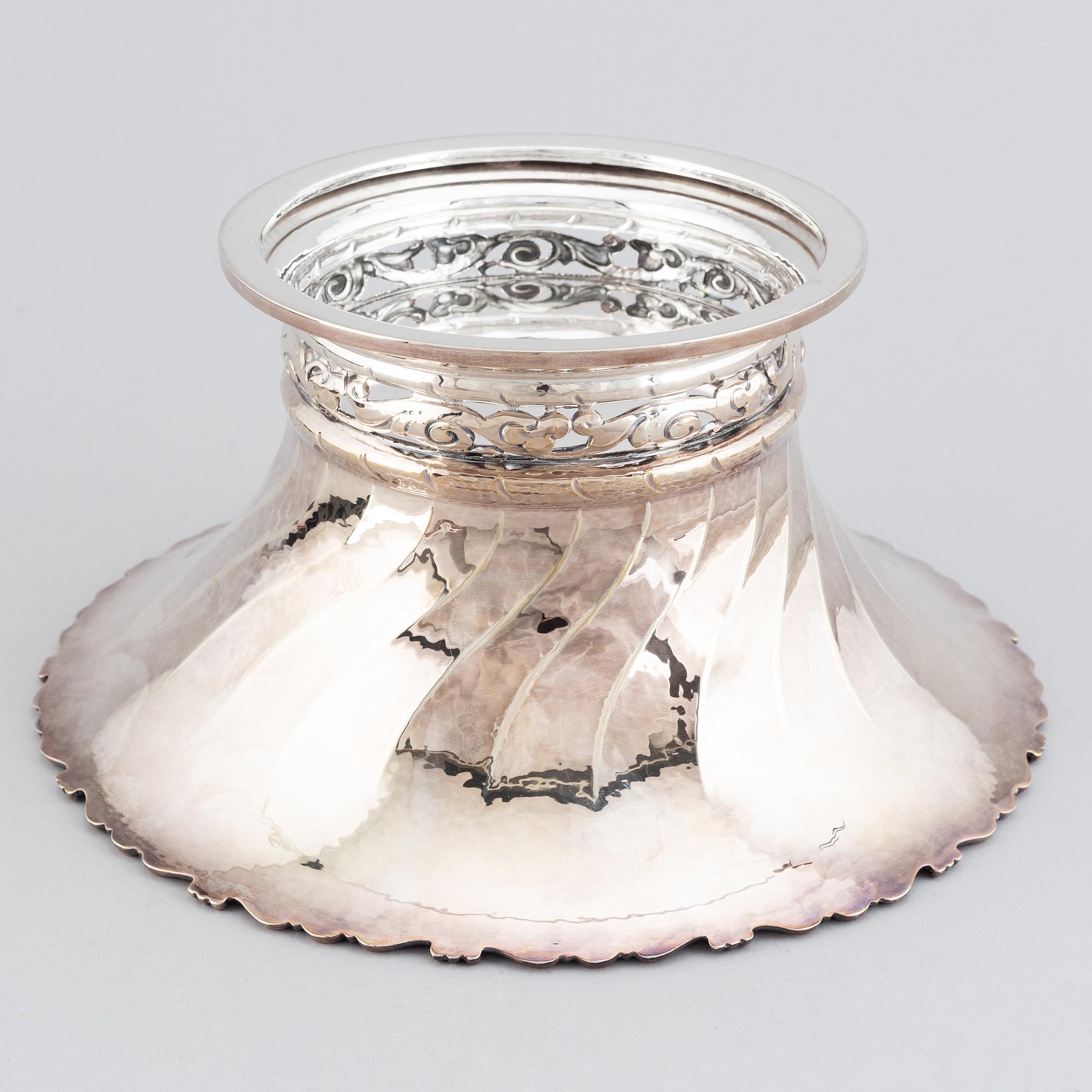 A swedish silver bowl, K Anderson, Stockholm 1928.