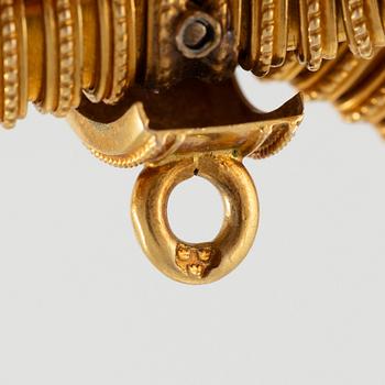 Necklace 18K gold, likely 19th century.