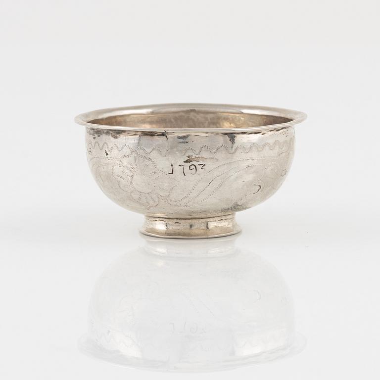 A 18th Century Silver Tumbler with Coin, probably Norway.