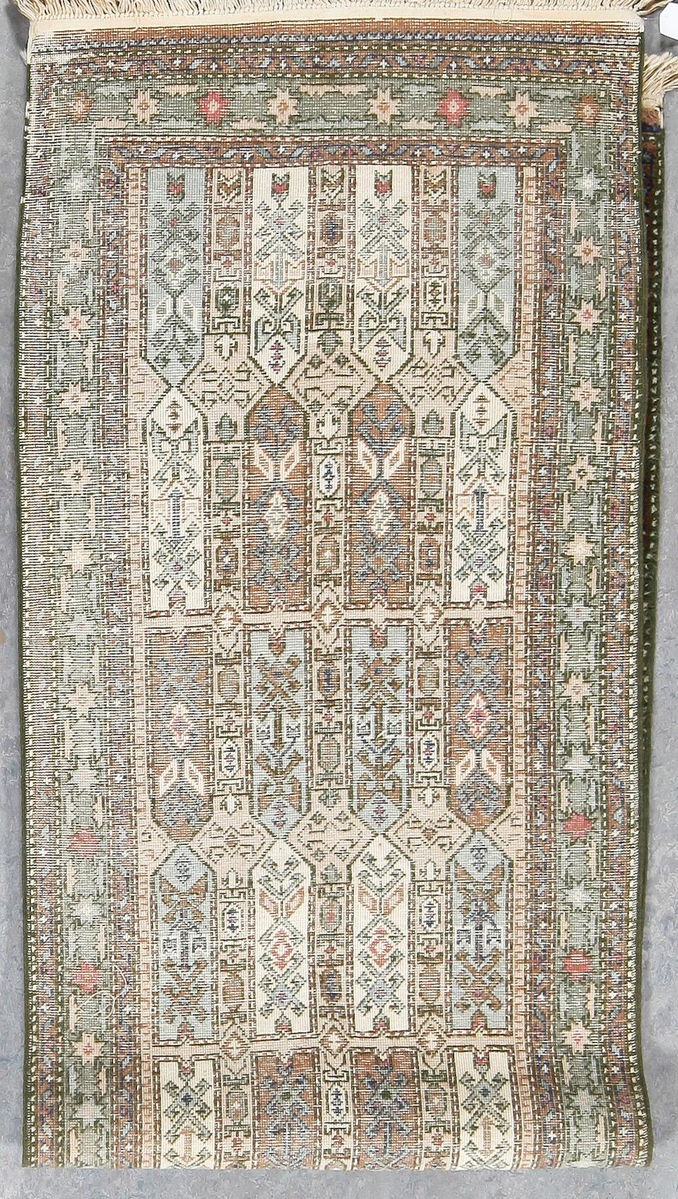 GALLERIMATTA, old, Pakistan, ca 294x82 cm.