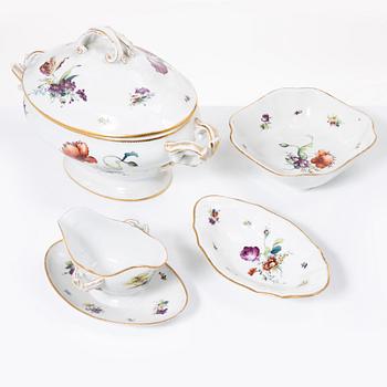 A Bing & Gröndahl part dinner service, Dnemanrk, circa 1900. (44 pieces).