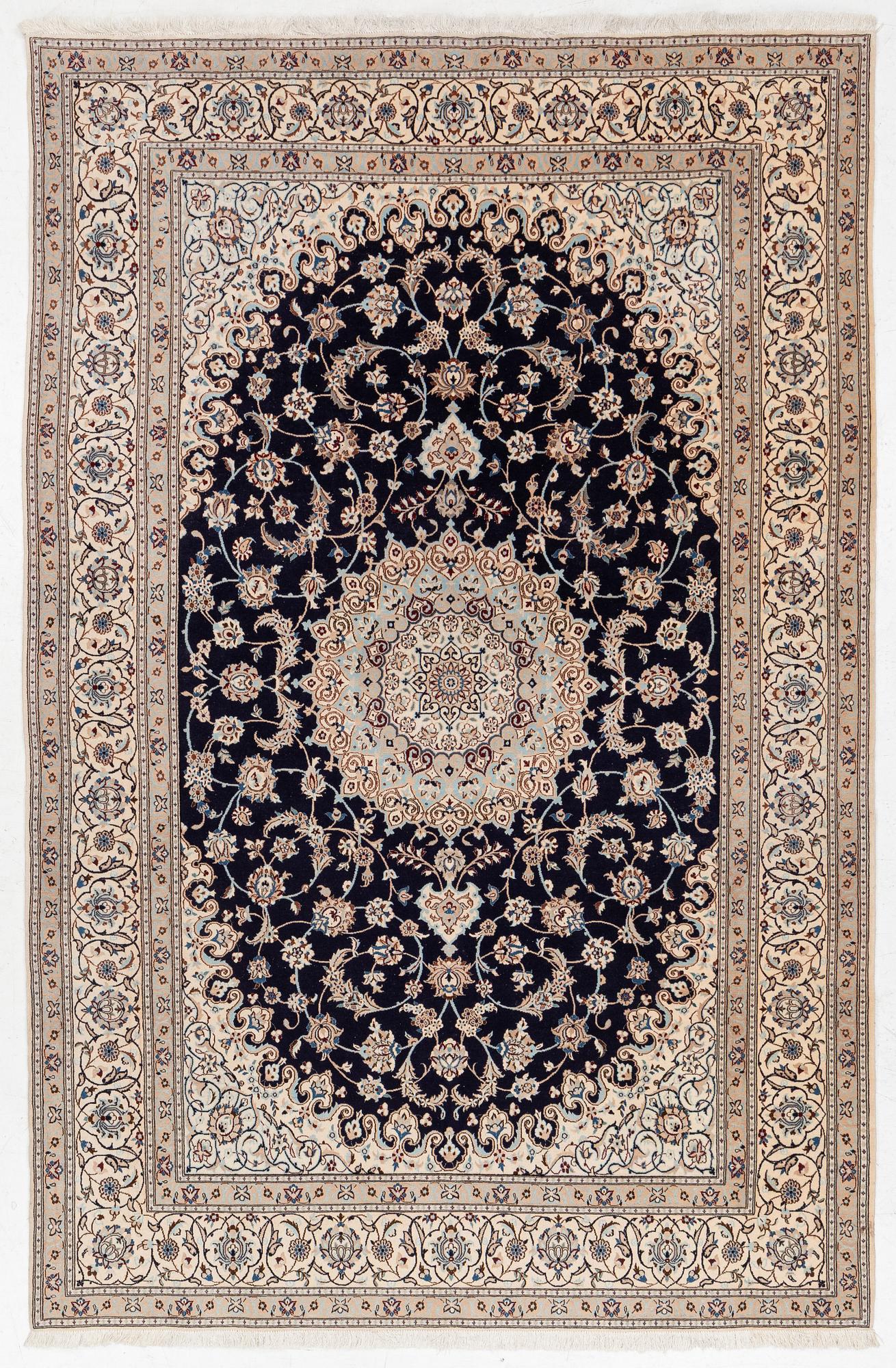 Carpet, Nain, approx. 313 x 205 cm.