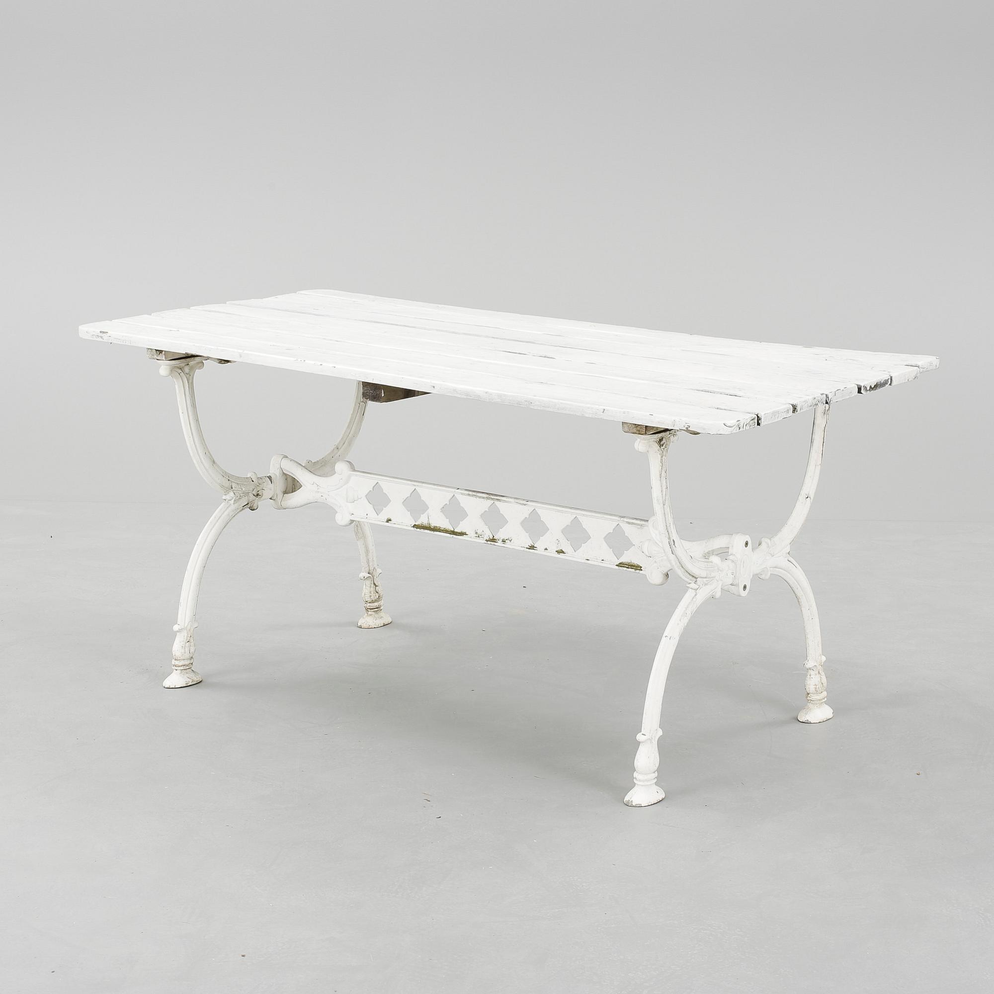 TRÄDGÅRDSBORD, troligen Byarum, 1960/70-tal.