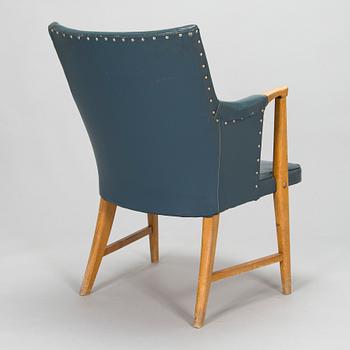 Olof Ottelin, a mid-20th century 'Cabinett' chair for Oy Stockmann Ab, Keravan puusepäntehdas, Finland.