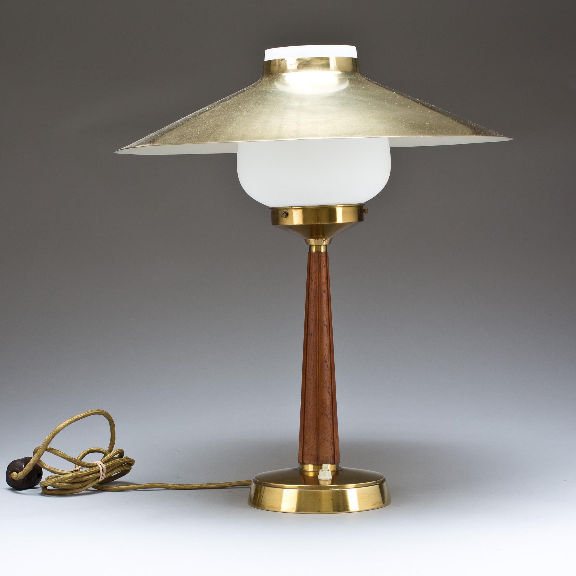 BORDSLAMPA, 1900-talets mitt.