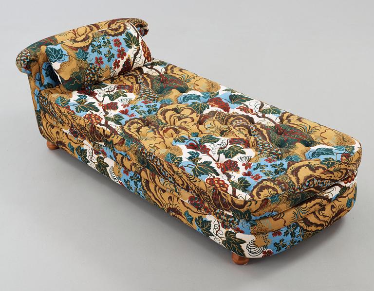 JOSEF FRANK, couch, Firma Svensk Tenn, modell 775.