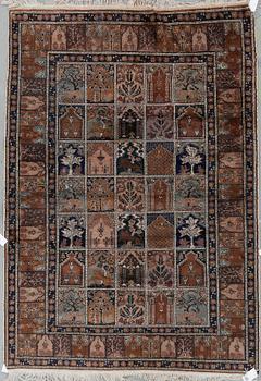 MATTA, old/semiantik Kayseriy. Ca 210x150 cm.