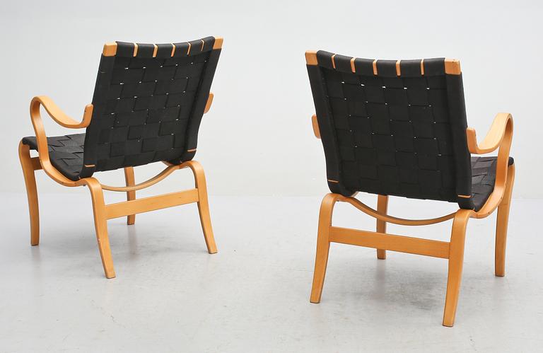FÅTÖLJER, ett par, "Mina", Bruno Mathsson, Mathsson International, Värnamo, 2000.