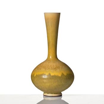 Berndt Friberg, a stoneware vase, Gustavsberg studio, Sweden 1975.