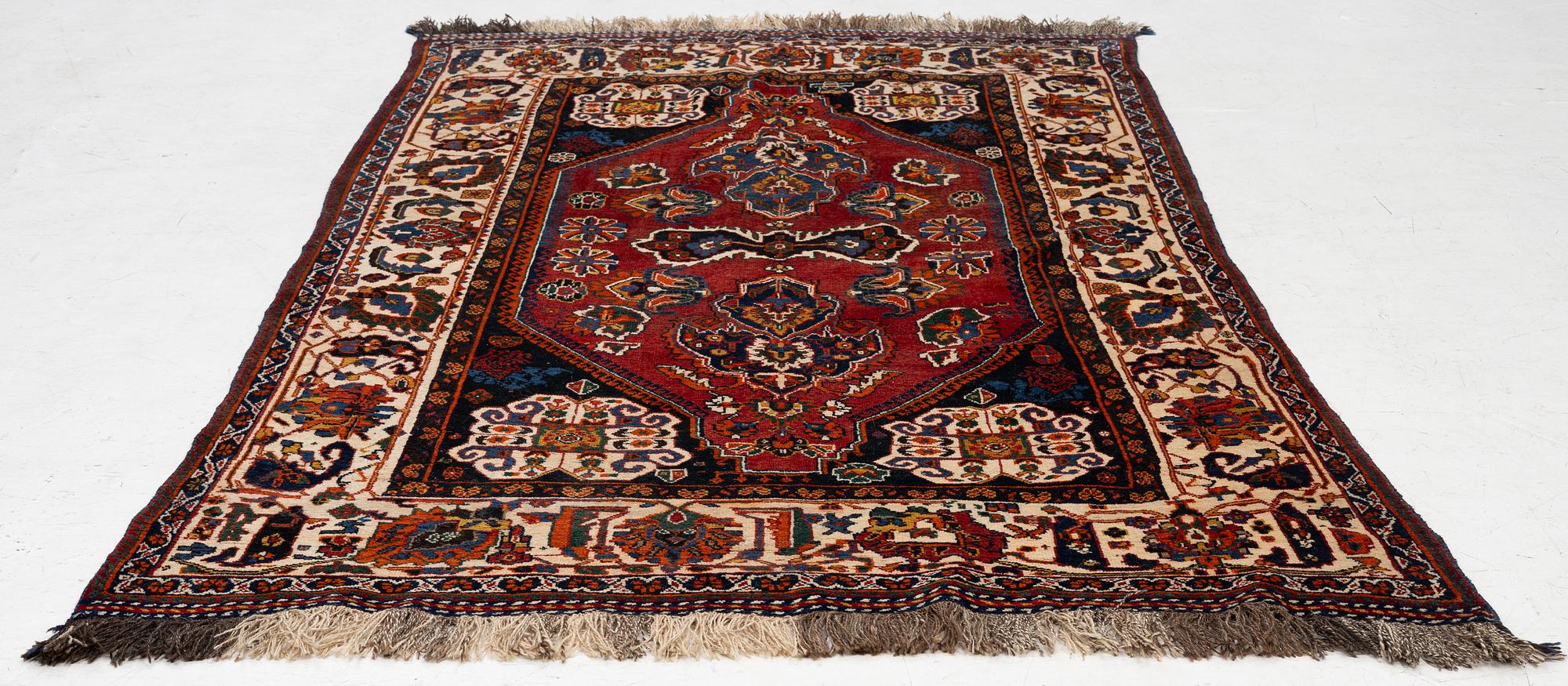 An antique Kashkuli Qashqai rug, South Persia, c. 249 x 150 cm. .