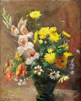 168. Esther Kjerner, Still life with flowers.