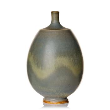 85. Berndt Friberg, a stoneware vase, Gustavsberg studio, Sweden 1976.