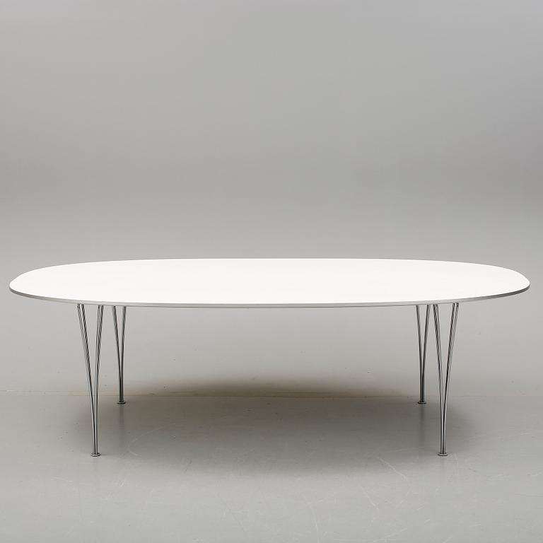 MATBORD, "Superellips", Bruno Mathsson och Piet Hein, Fritz Hansen, Danmark 2006.