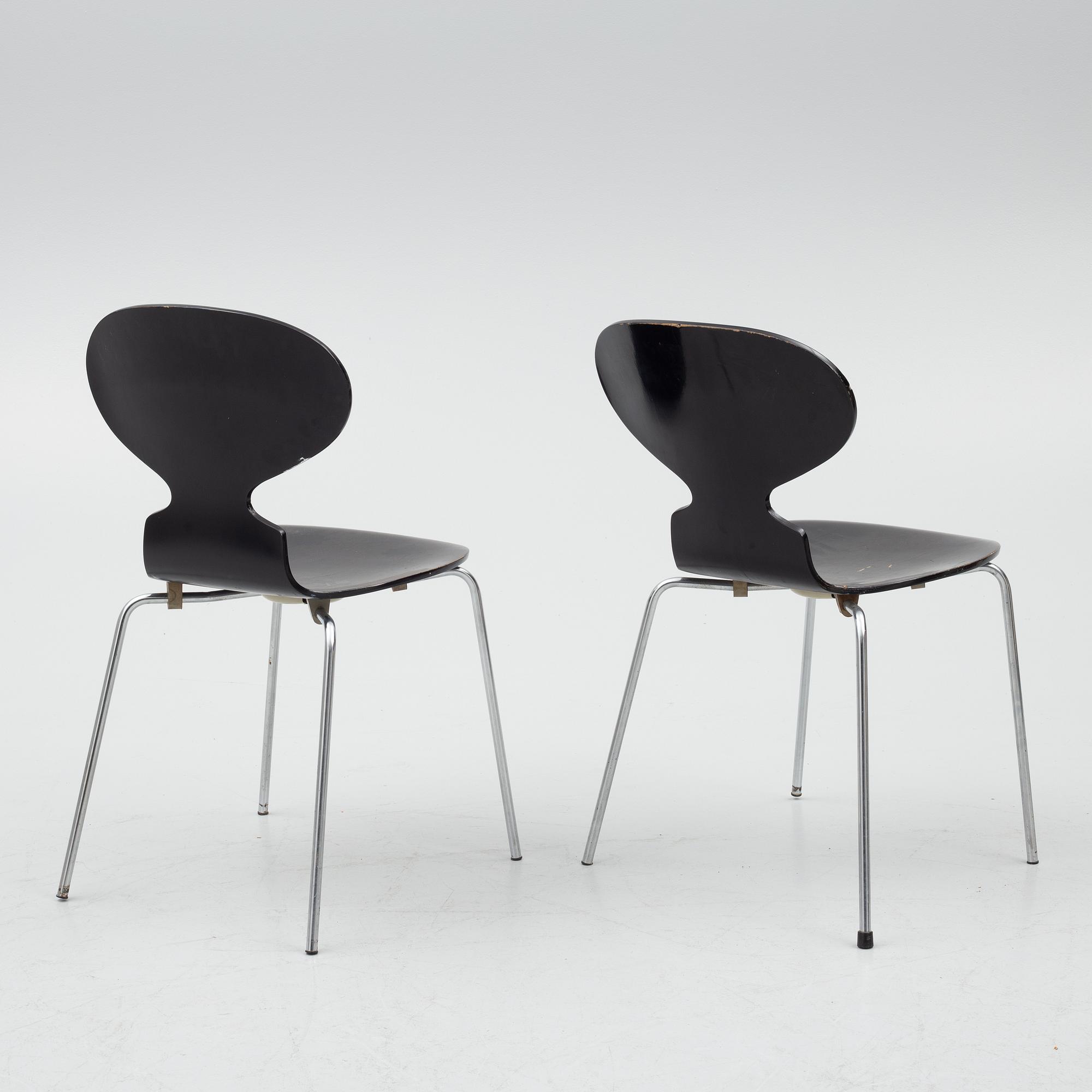 Arne Jacobsen, stolar, ett par, "Myran", Fritz Hansen, Danmark, 1973.