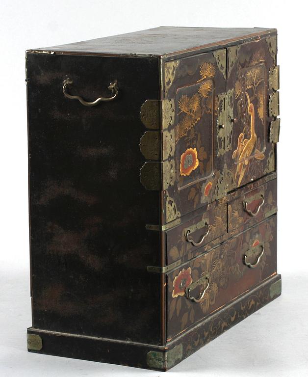 KABINETTSKÅP, Kina. 1800/1900-tal.