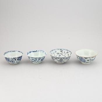 A group of four blue and white bowls, Ming dynasty (1368-1644).