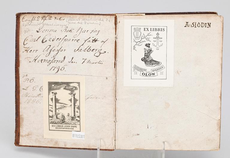 BÖCKER 2 st SAMT SMÅSKRIFT OCH KUNGÖRELSER, bla "Afhandling om Hushålningen til siös..." av Arvid Faxe, Karlskrona 1782.