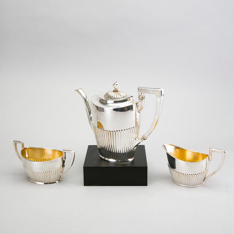 A Swedish 20th century 3 pcs silver coffee service mark of G Svensson Kalmar 1918 total weight ca 960 gr.
