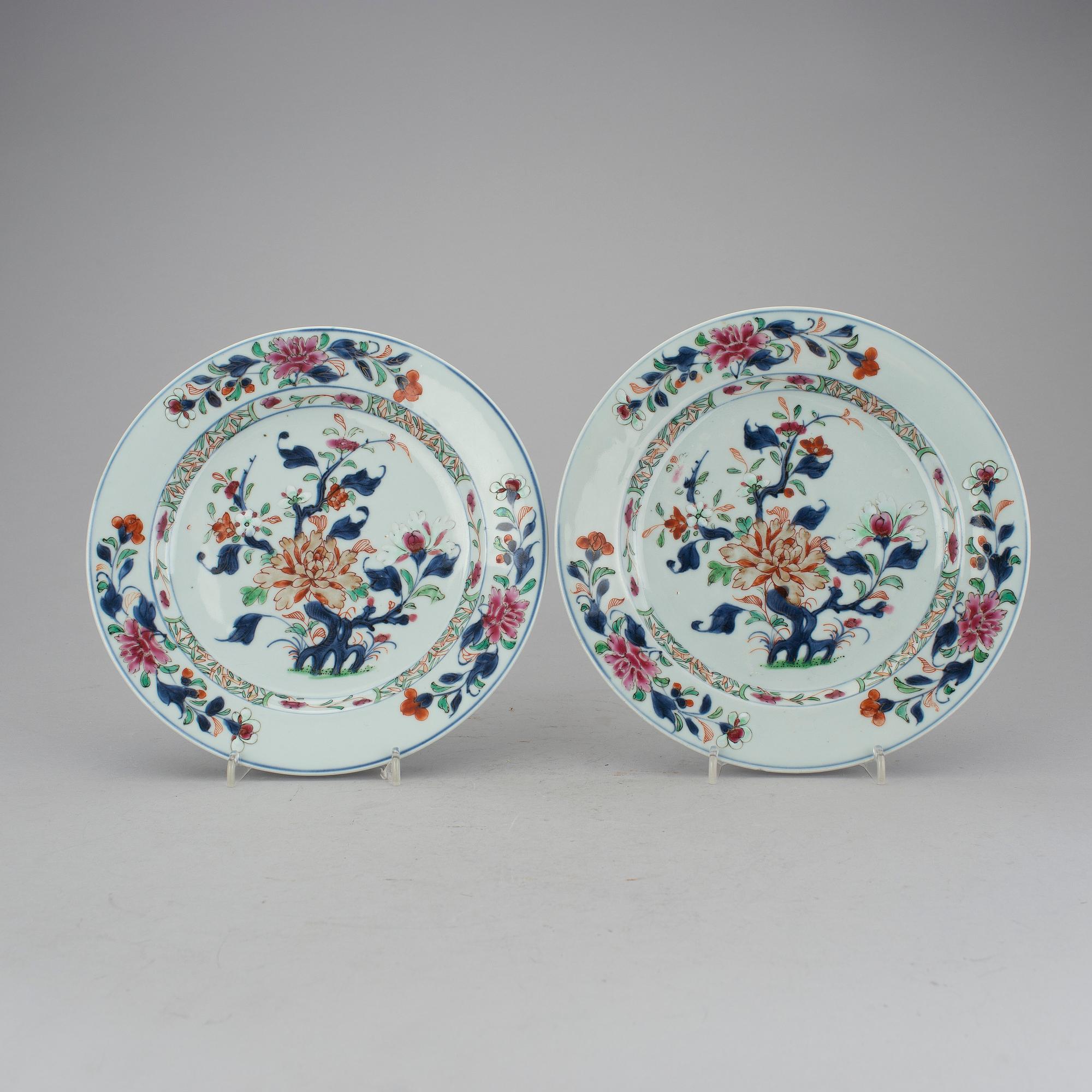 TALLRIKAR, ett par, porslin, Kina, 1700-tal.