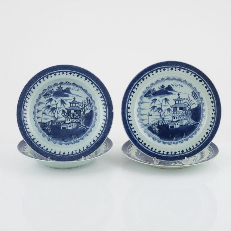 Tallrikar, 12 st, porslin, kina, Jiaqing (1796-1820).