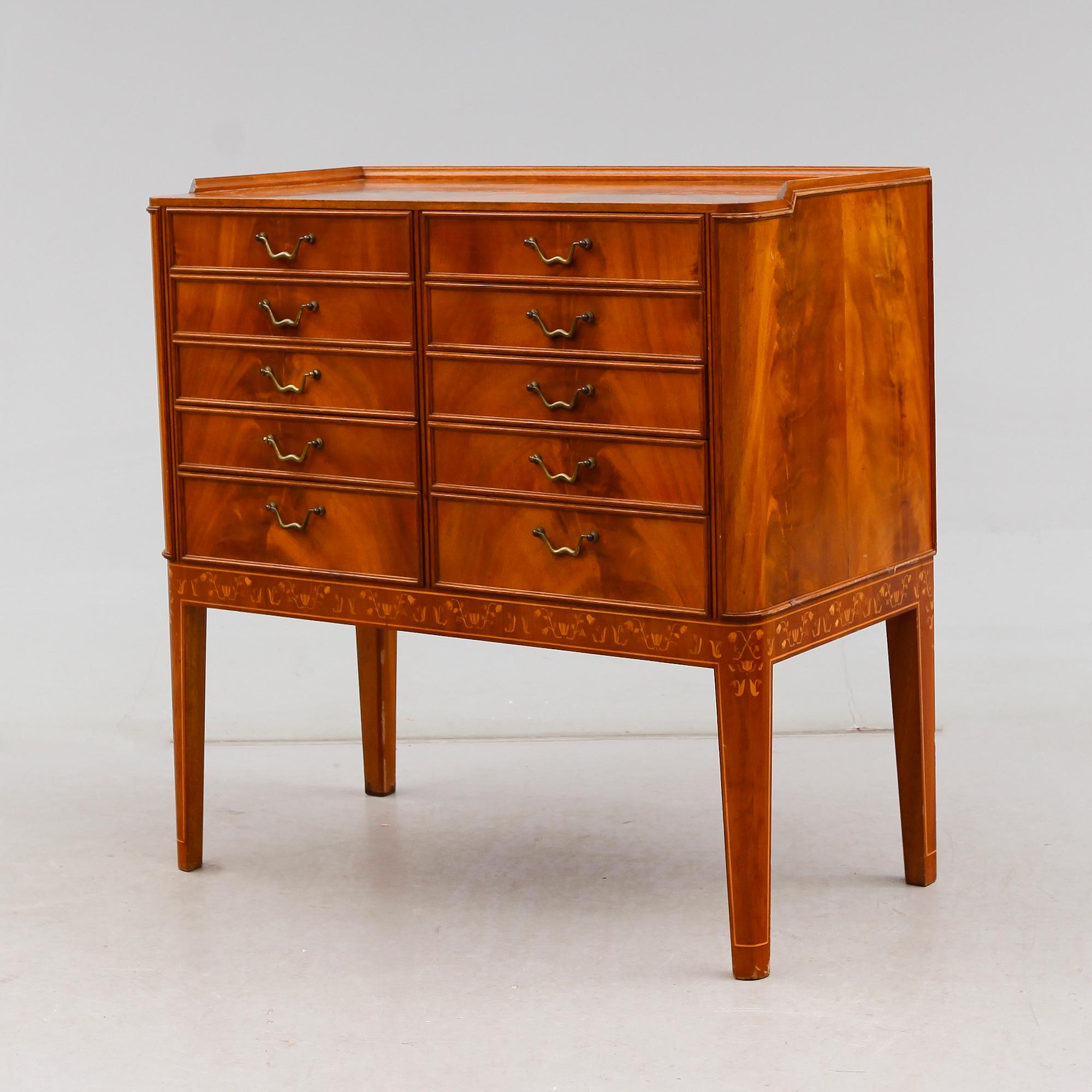 SIDEBOARD, Carl Cederholm, Stil & Form, 1900-talets första hälft.
