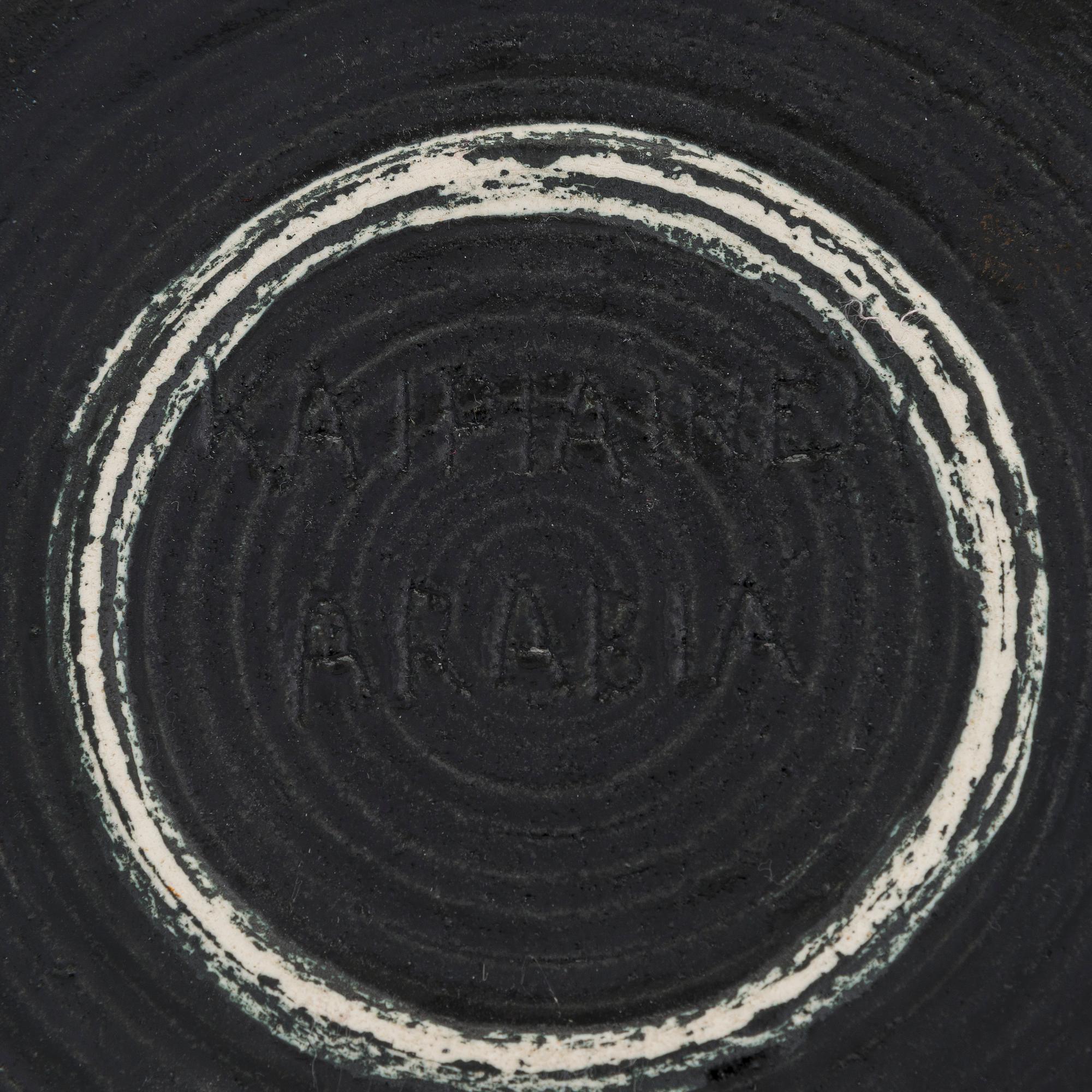 Birger Kaipiainen, a stoneware, decorative plate signed Kaipiainen Arabia.