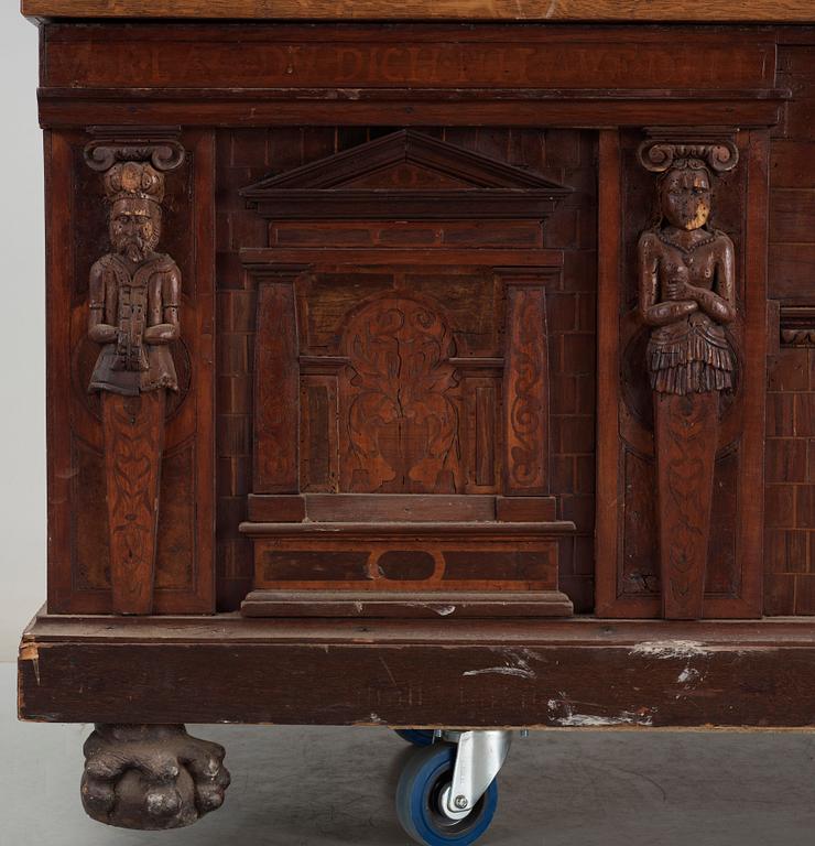 CASSONE, renässans/renässans-stil, delvis 1600-tal.