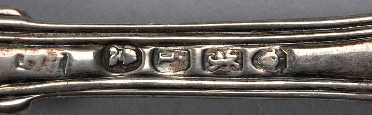 SALTKAR, ett par, empire, silver, London 1820.