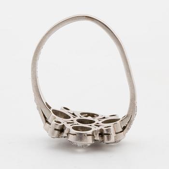 Ring with old-cut diamonds ca 1.60 cts. WA Bolin, Stockholm, 1927.