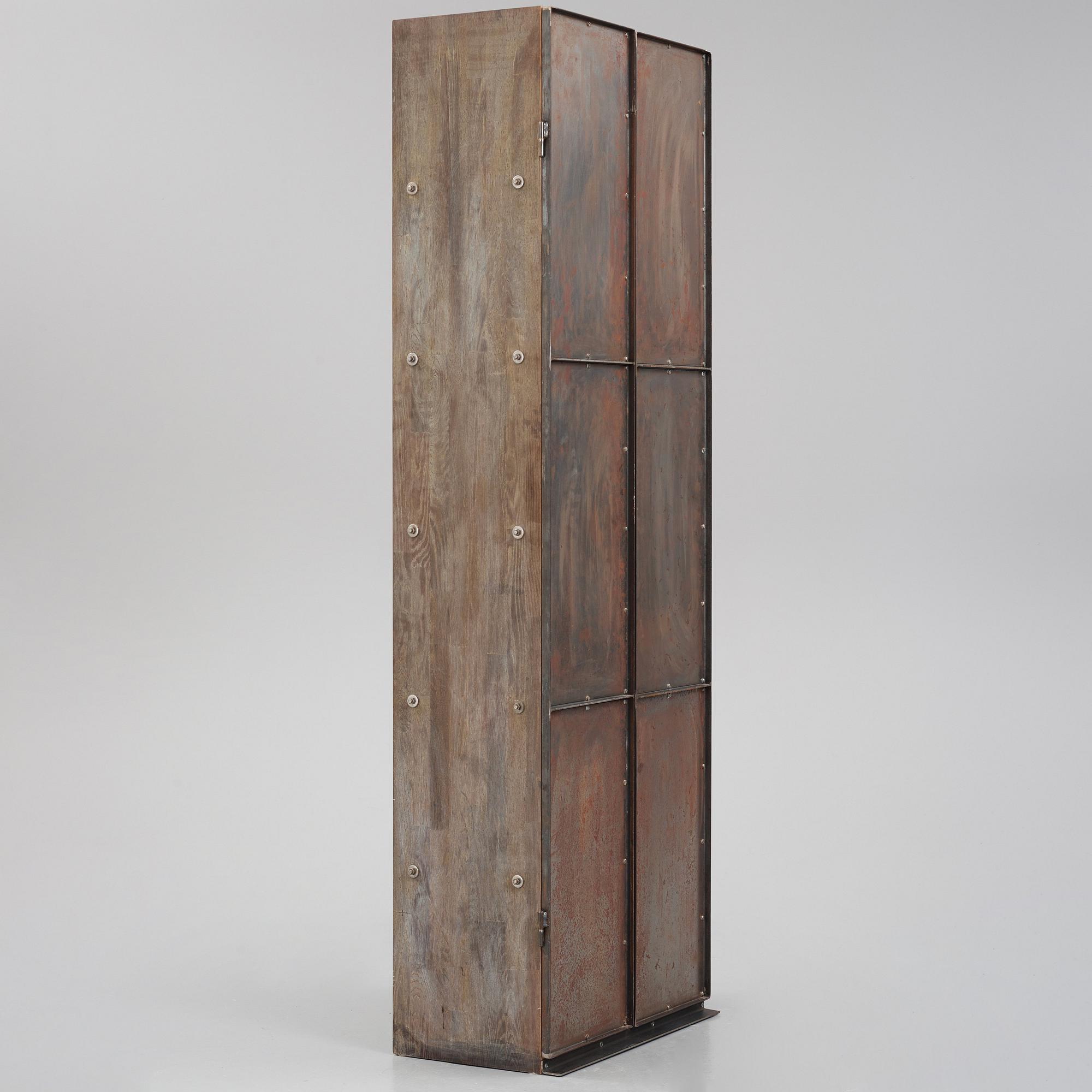 Jonas Bohlin, a 'Slottsbacken' cabinet, ed. 71/200, Källemo, Sweden post 1987.