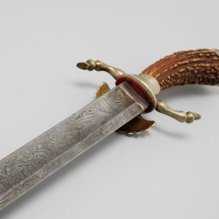 A hunting dagger, 19th century.