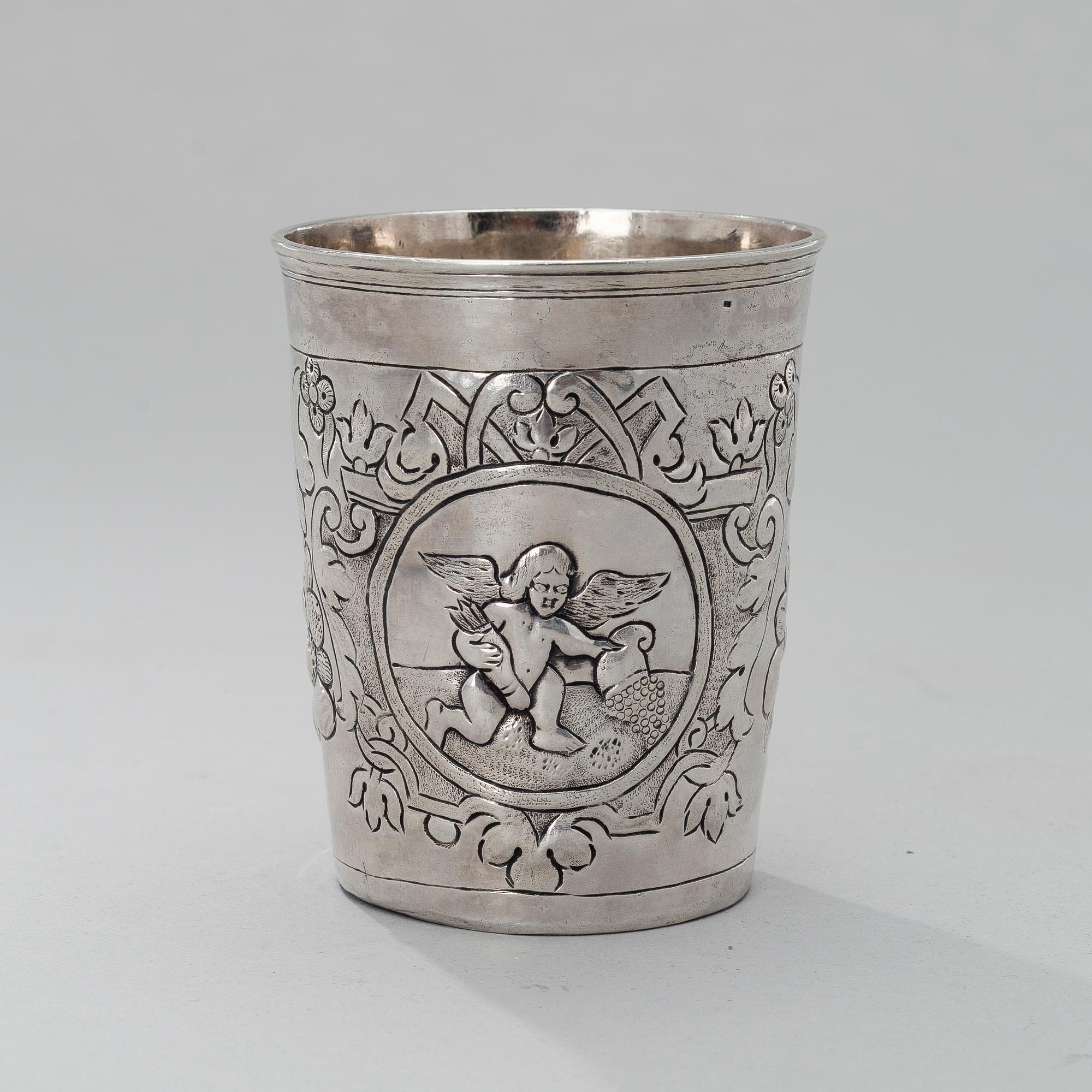 BÄGARE, silver, Moskva 1749, okänd mästare, vikt 82 g.