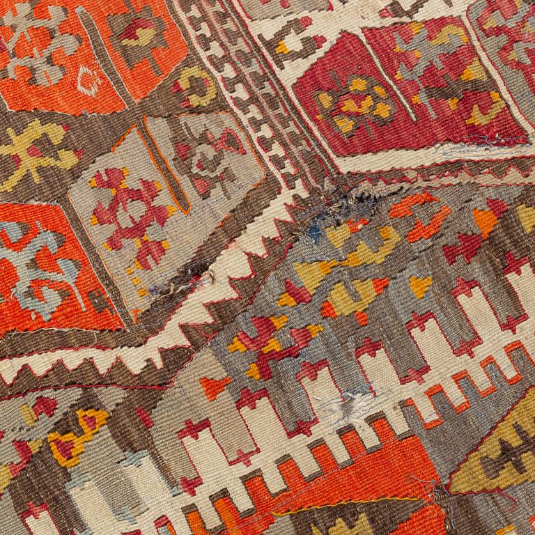 Matta, antik, anatolsk Kelim, ca 368 x 152 cm.