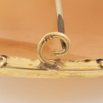 Brooch/pendant, 18K gold with shell cameo.