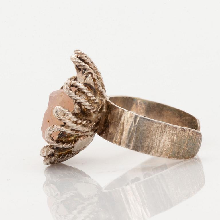 Rosa Taikon, ring, sterlingsilver med rosenkvarts.