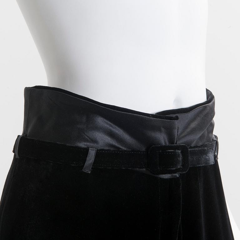 LADIES TUXEDO, Armani. Size 44.