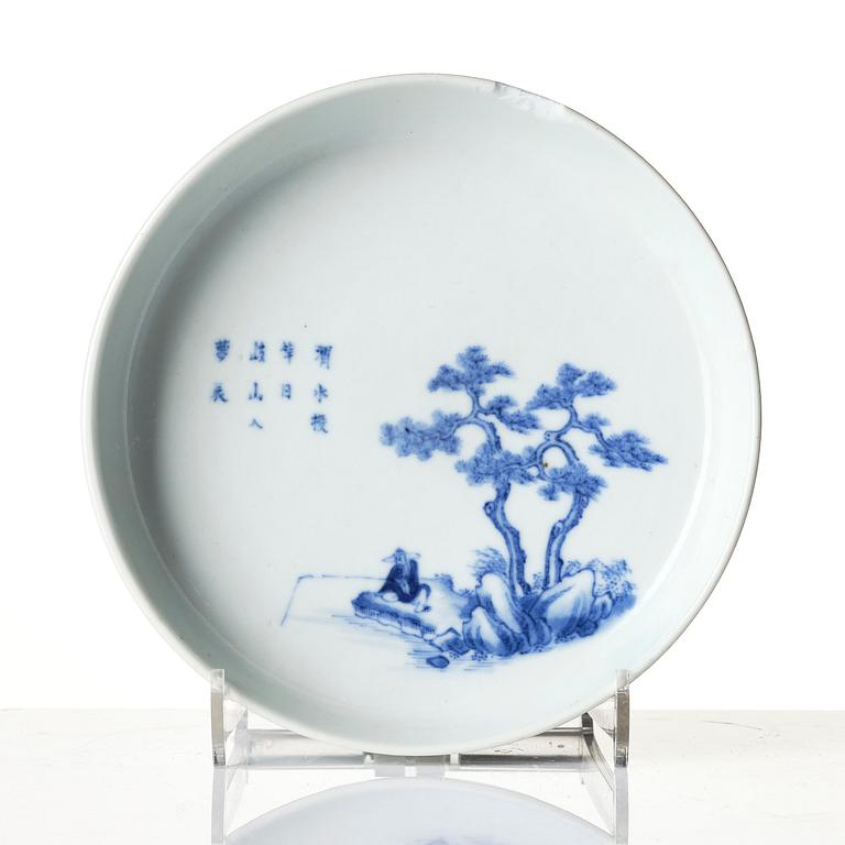 A set of five blue and white cups and a saucer, Qing dynasty, 19th century for the Vietnamese market.