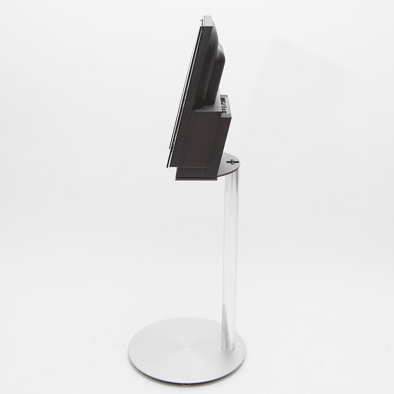 STEREO, "Beosound 3000", David Lewis, Bang & Olufsen, tillverkad mellan 2000 - 2006.