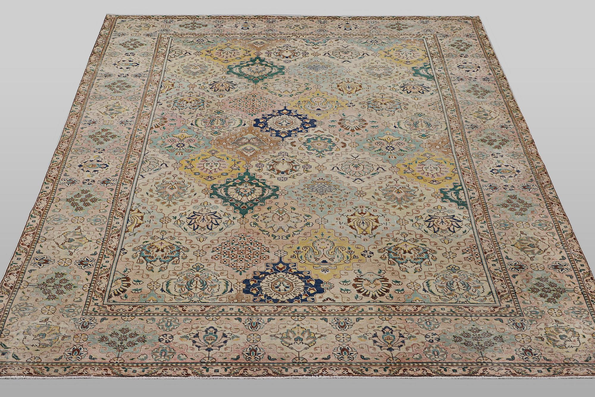 A carpet, Oriental, vintage design, ca 352 x 237 cm.